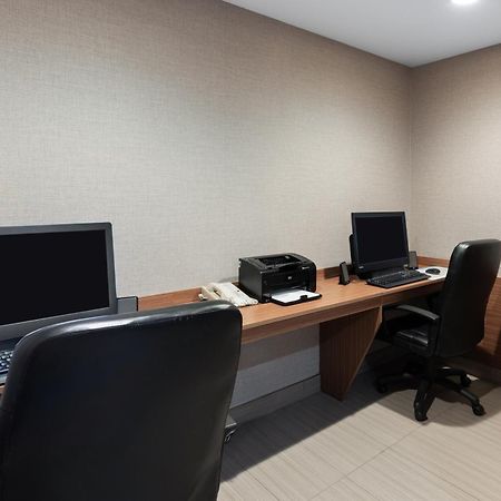Microtel Inn & Suites By Wyndham Kirkland Lake Eksteriør billede