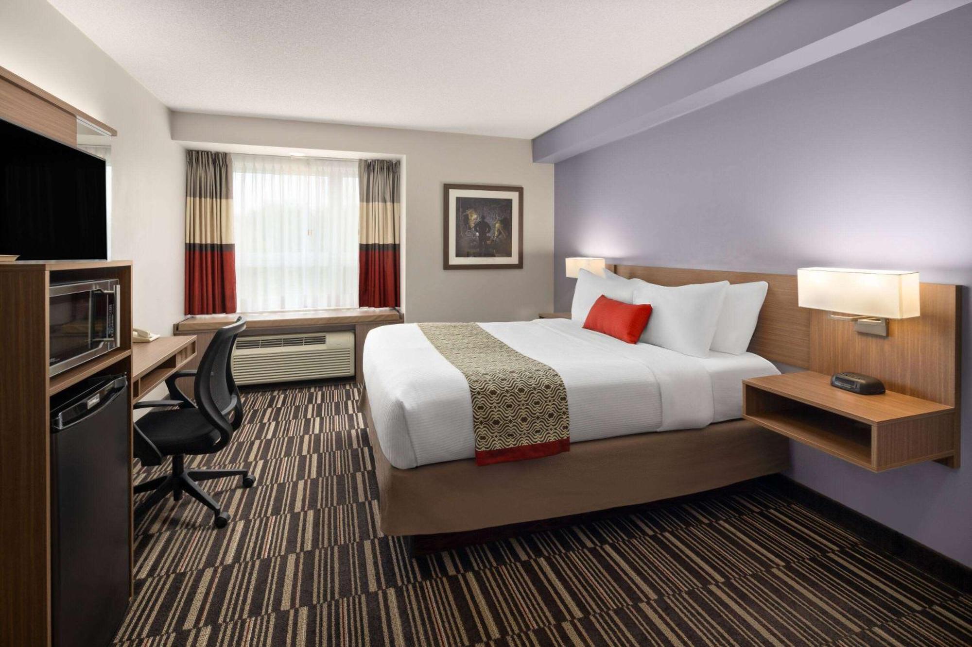 Microtel Inn & Suites By Wyndham Kirkland Lake Eksteriør billede