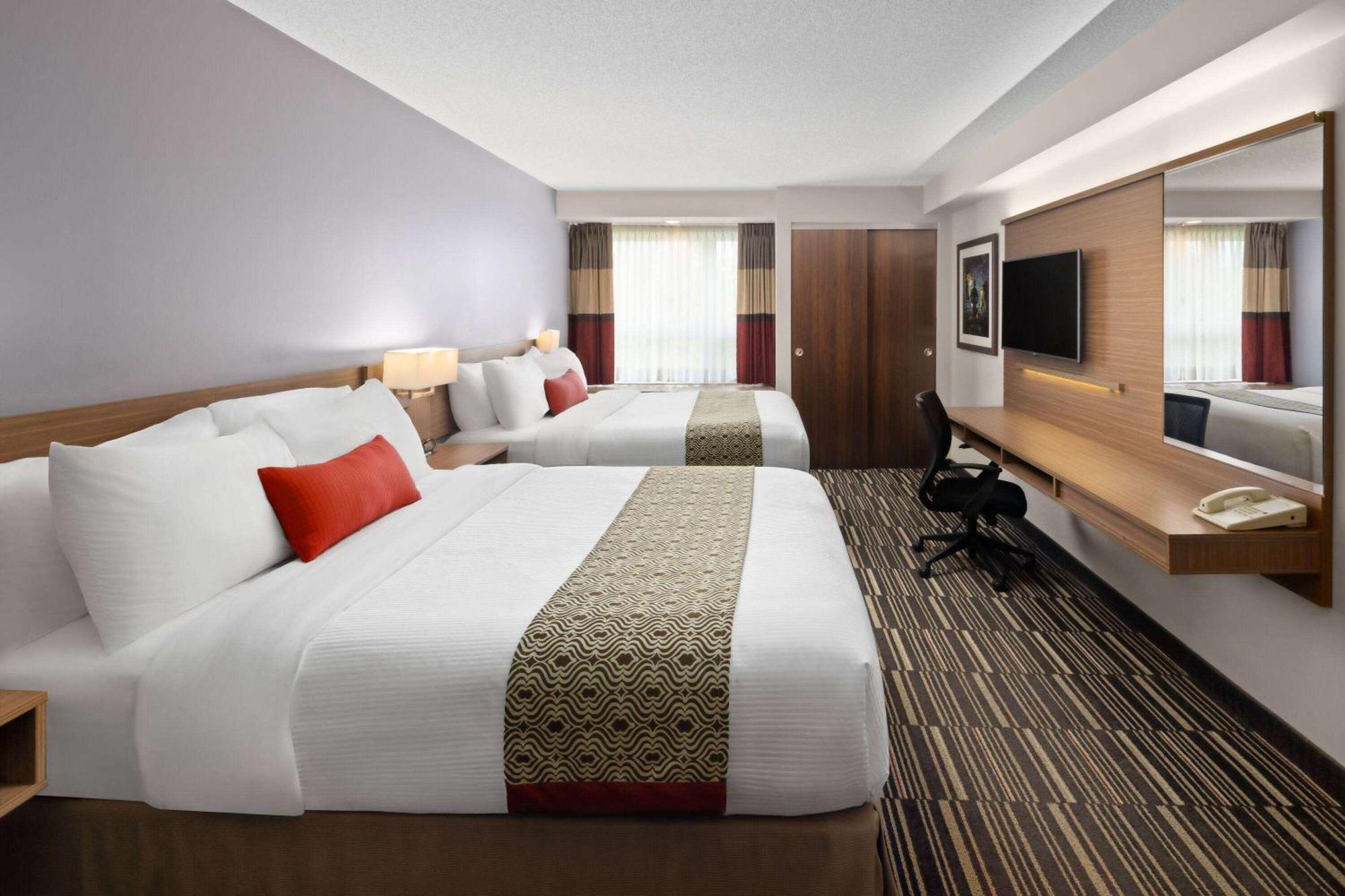 Microtel Inn & Suites By Wyndham Kirkland Lake Eksteriør billede