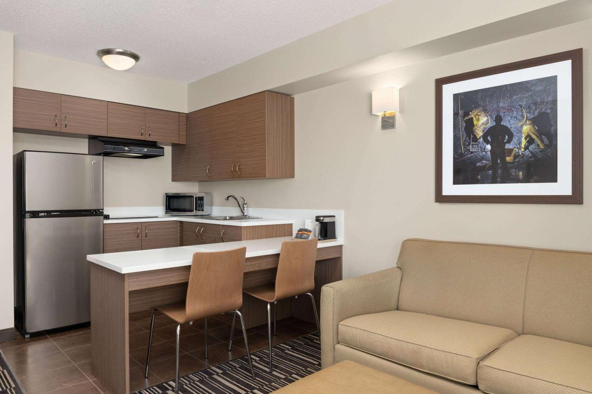 Microtel Inn & Suites By Wyndham Kirkland Lake Eksteriør billede