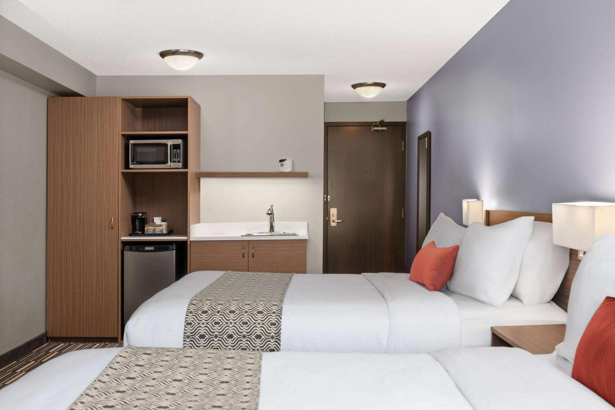 Microtel Inn & Suites By Wyndham Kirkland Lake Eksteriør billede