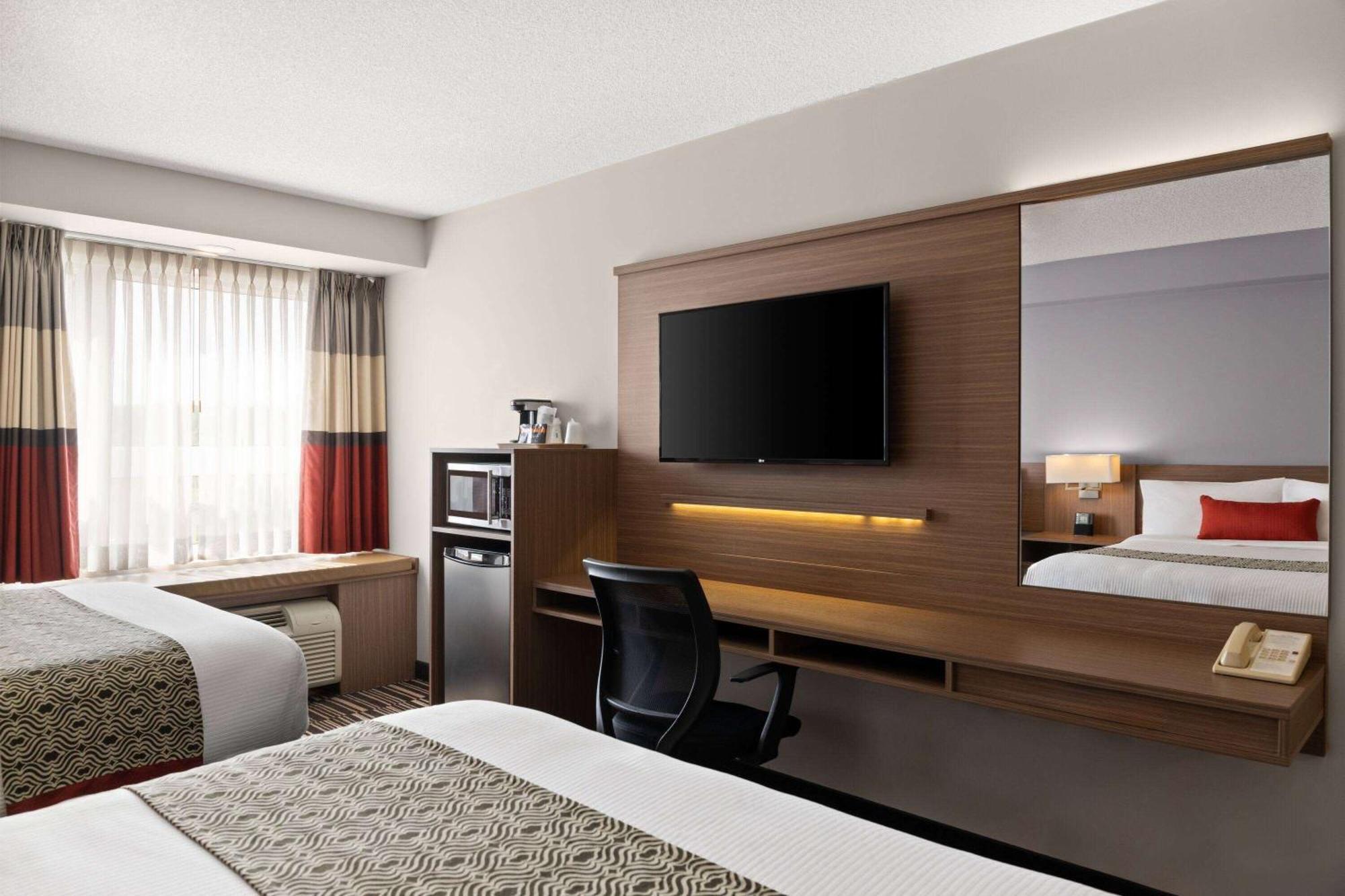 Microtel Inn & Suites By Wyndham Kirkland Lake Eksteriør billede