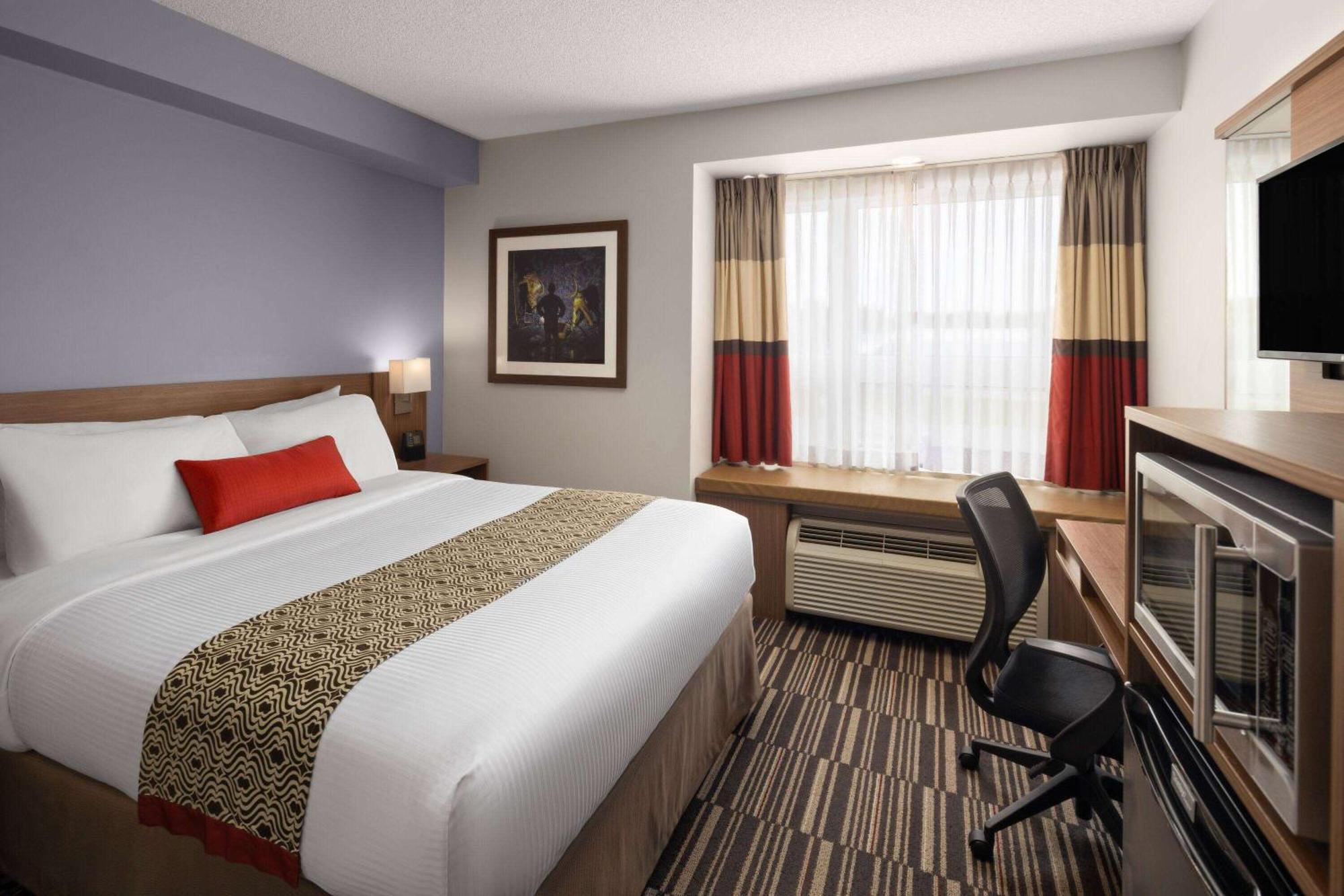 Microtel Inn & Suites By Wyndham Kirkland Lake Eksteriør billede