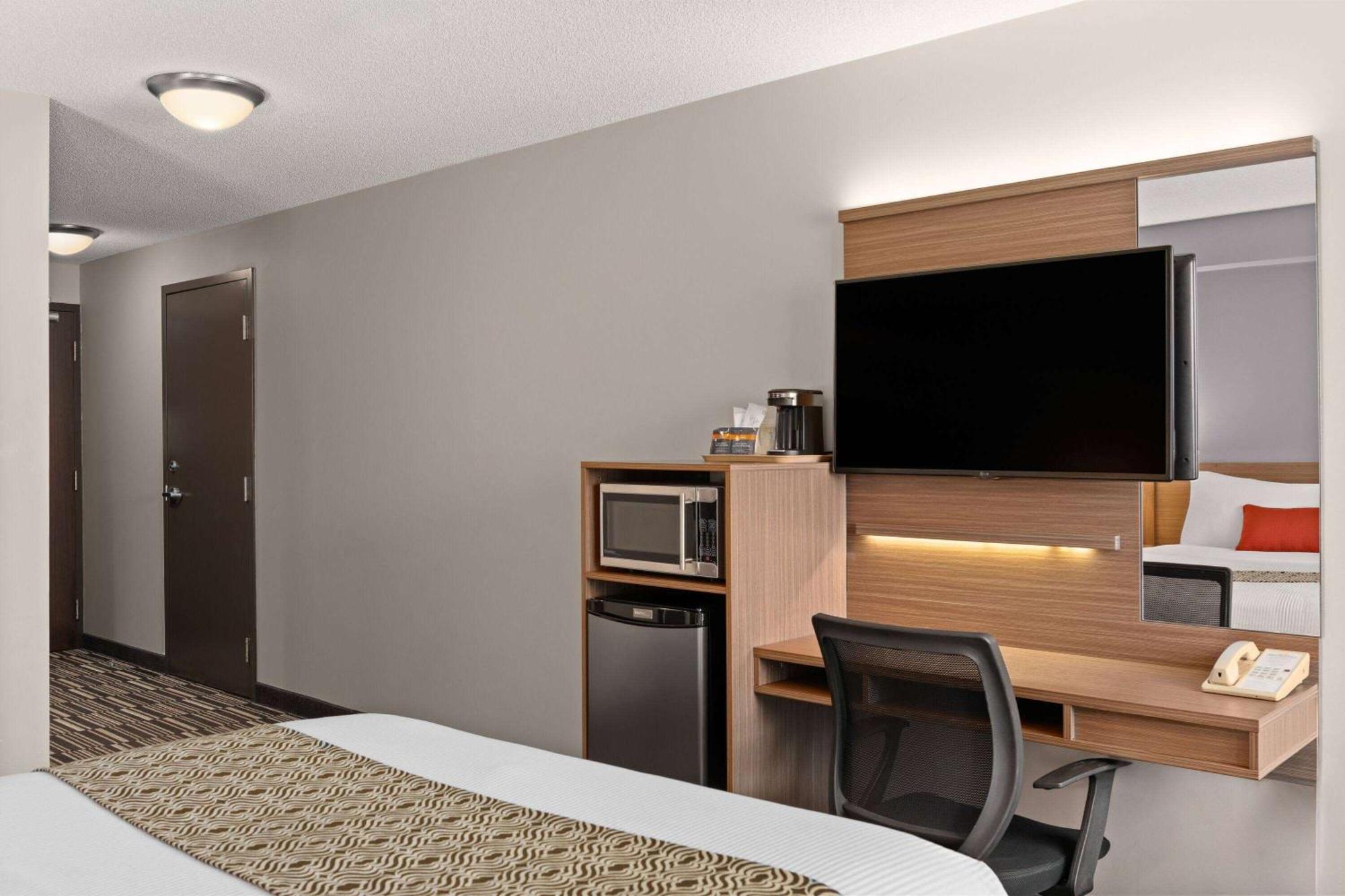 Microtel Inn & Suites By Wyndham Kirkland Lake Eksteriør billede