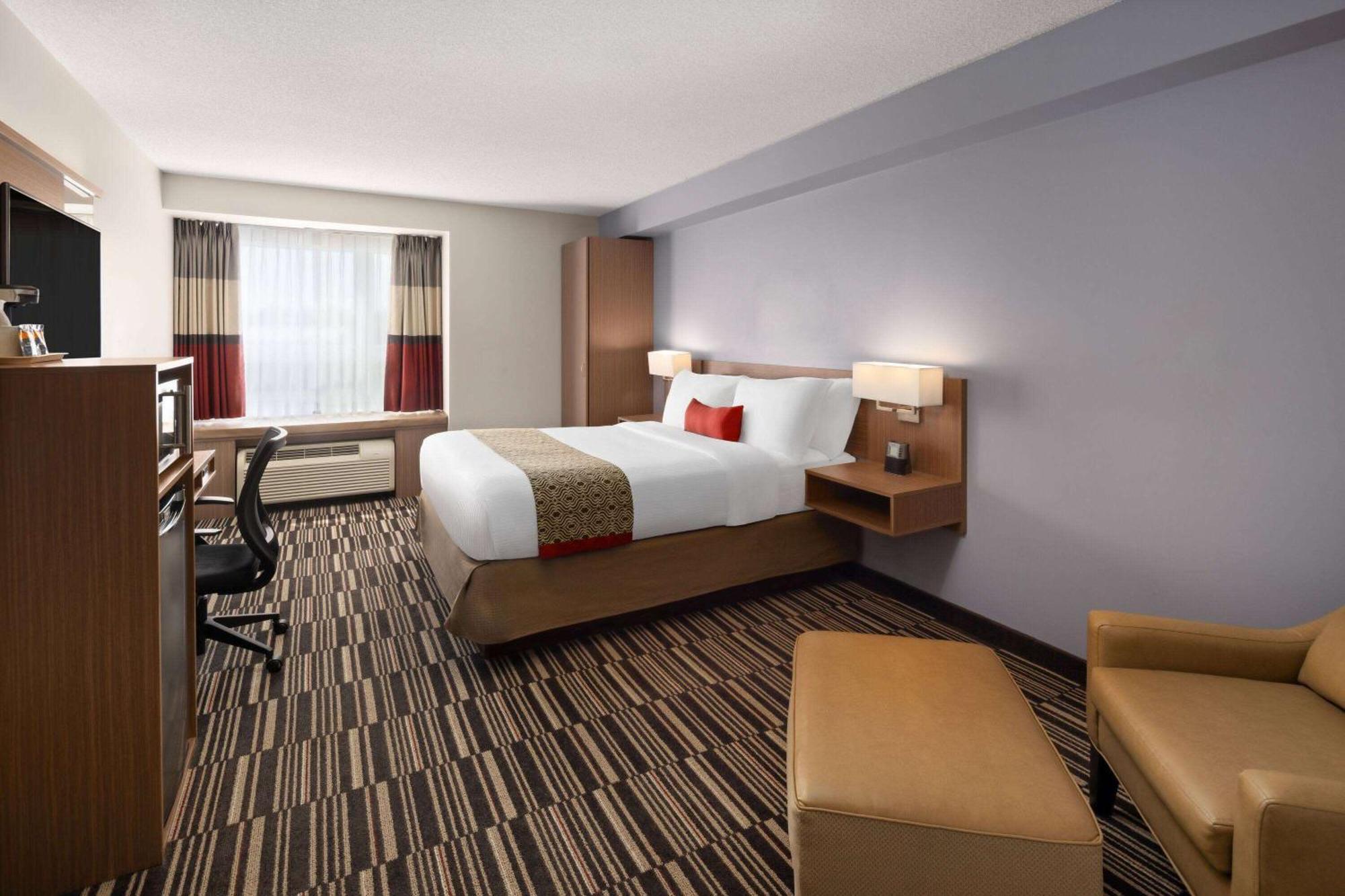 Microtel Inn & Suites By Wyndham Kirkland Lake Eksteriør billede