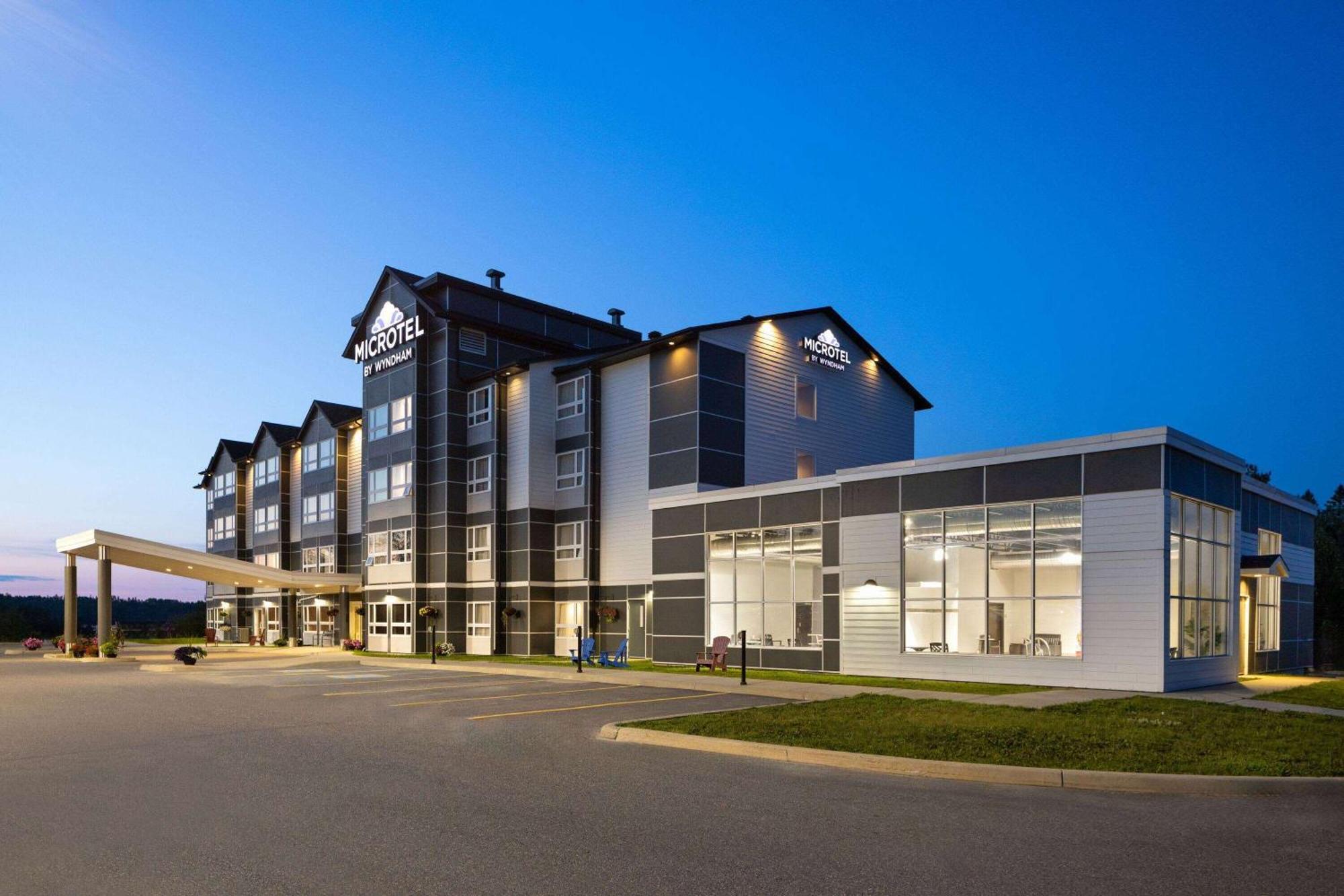 Microtel Inn & Suites By Wyndham Kirkland Lake Eksteriør billede