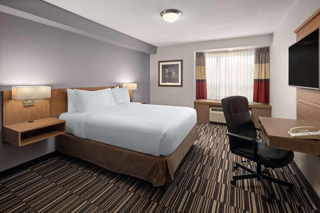 Microtel Inn & Suites By Wyndham Kirkland Lake Værelse billede