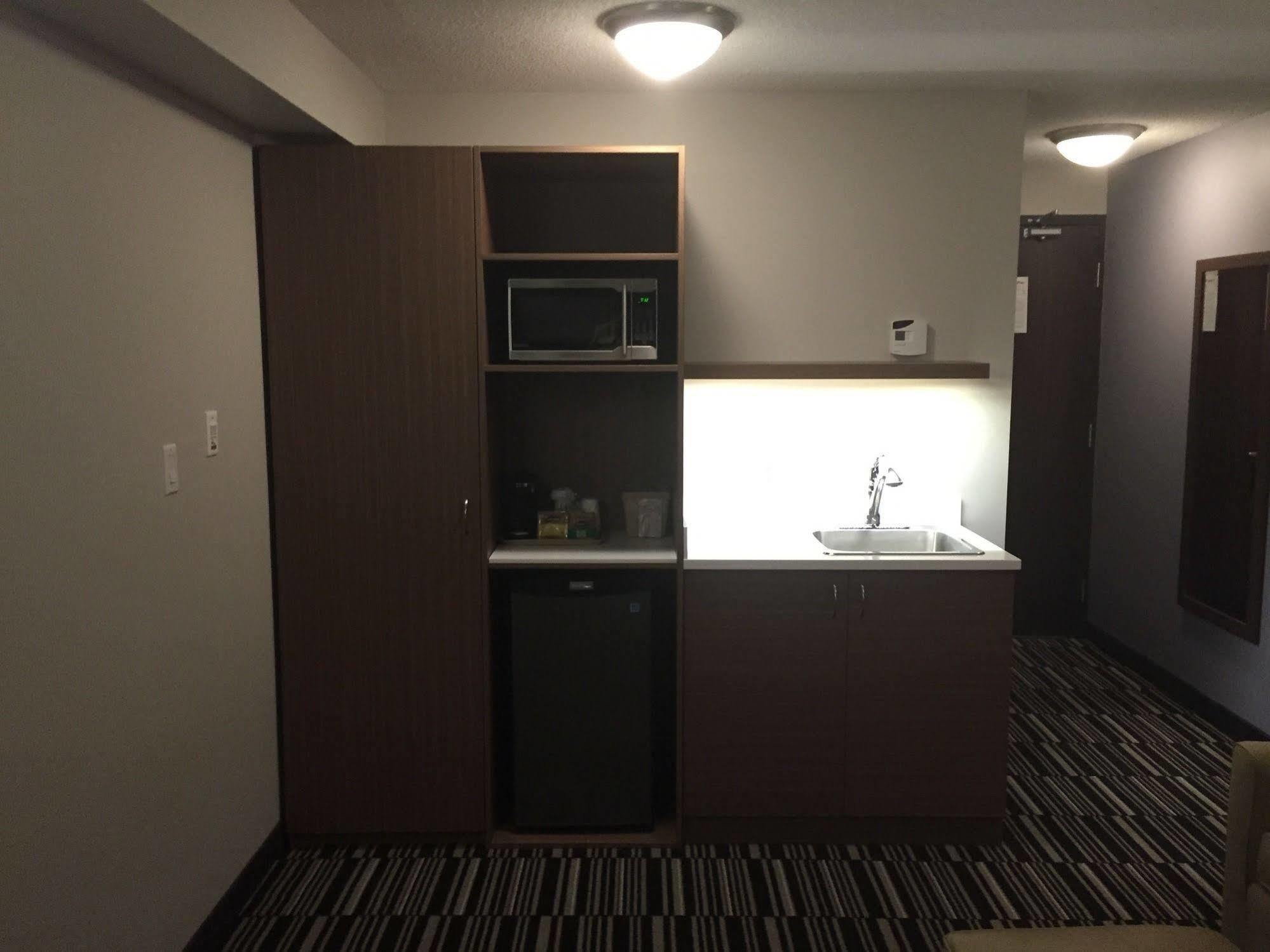 Microtel Inn & Suites By Wyndham Kirkland Lake Eksteriør billede