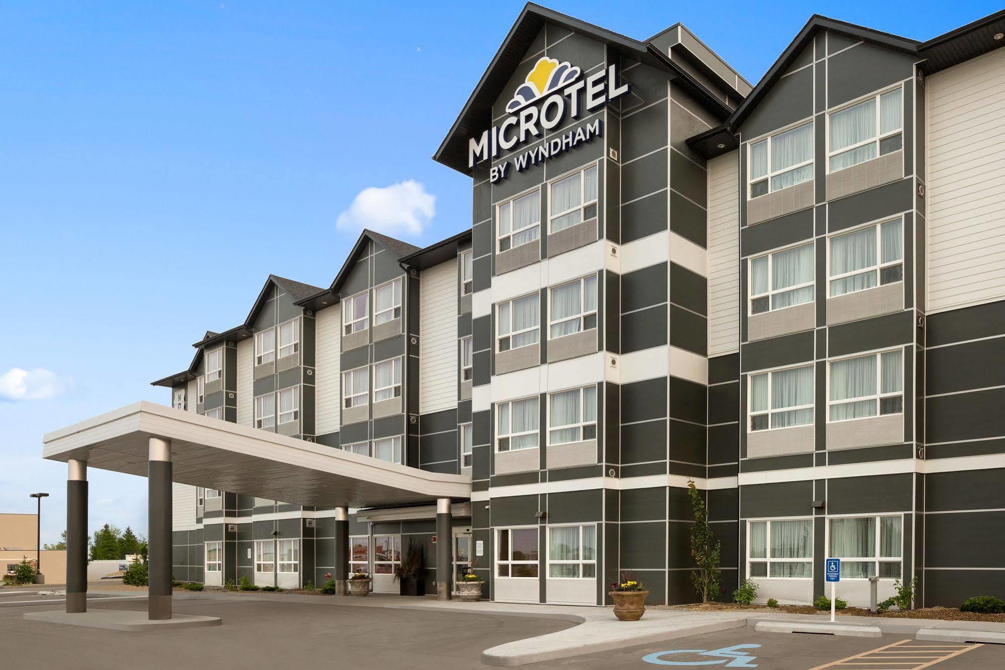 Microtel Inn & Suites By Wyndham Kirkland Lake Eksteriør billede