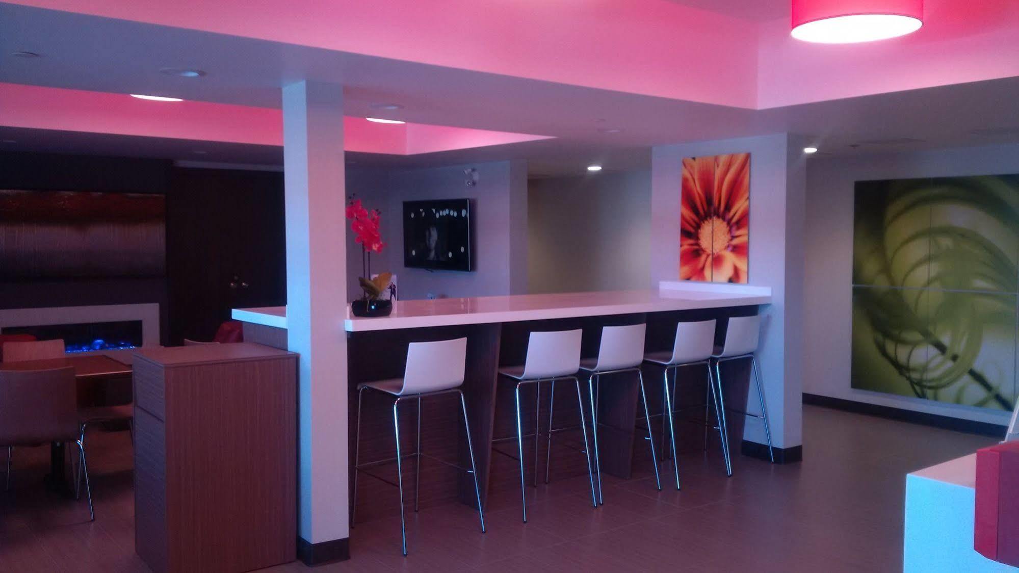 Microtel Inn & Suites By Wyndham Kirkland Lake Eksteriør billede